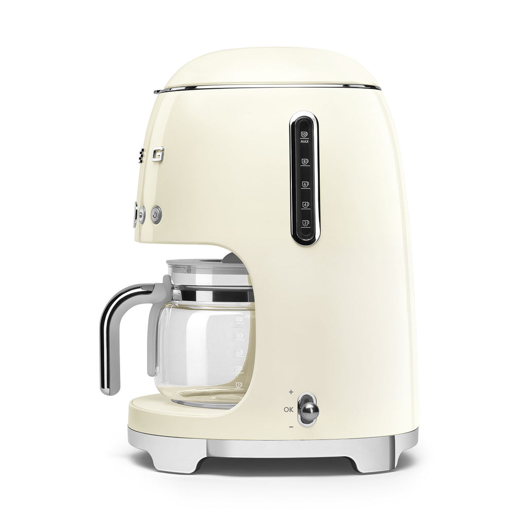 DCF02CREU Drip Coffee Machine (Cream 50's Style Aesthetic)