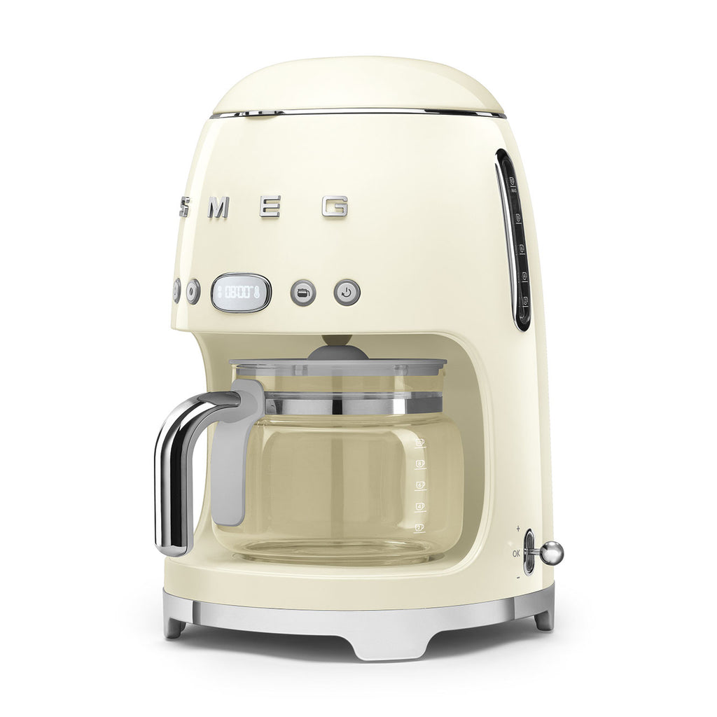 DCF02CREU Drip Coffee Machine (Cream 50's Style Aesthetic)