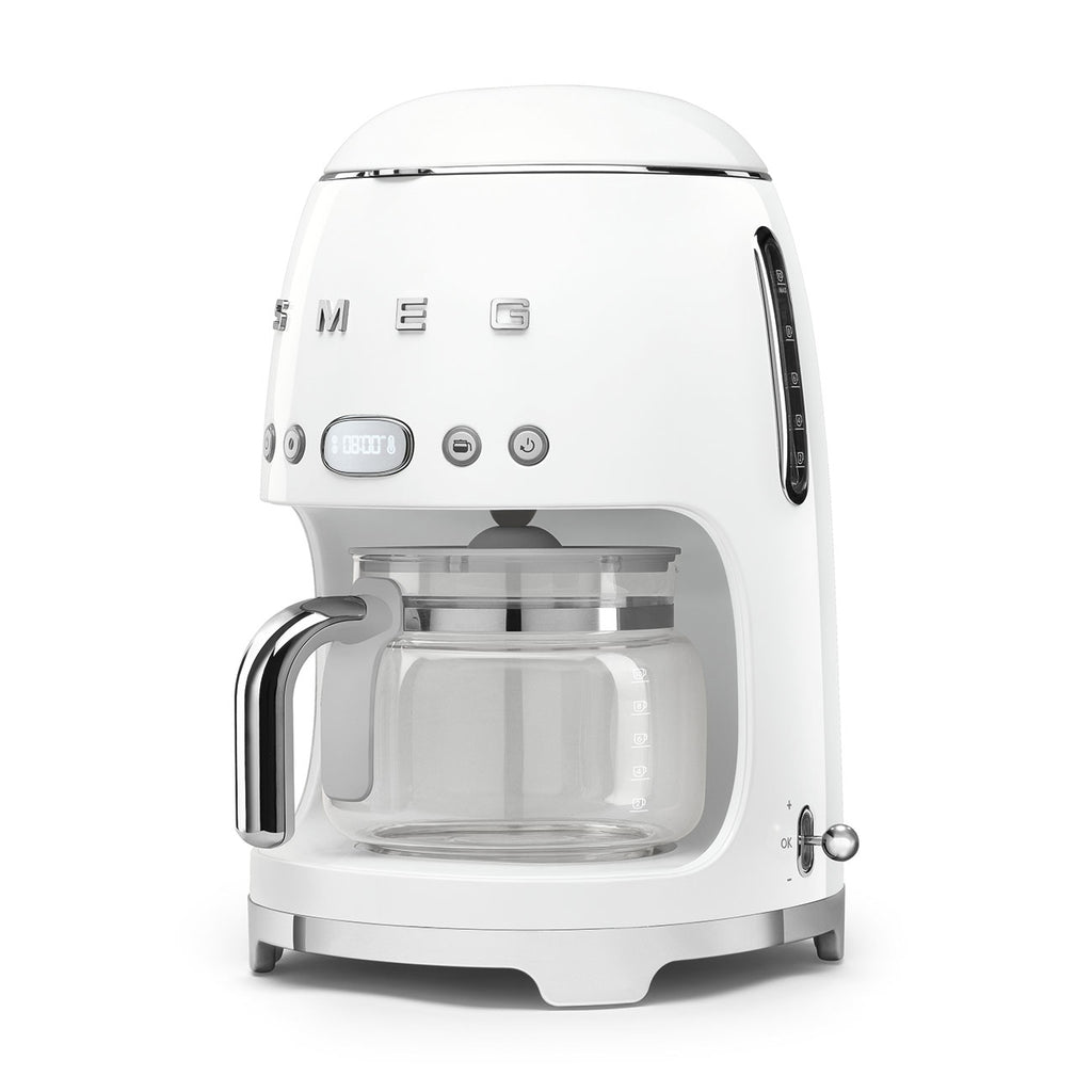DCF02WHEU Drip Coffee Machine (White 50's Style Aesthetic)